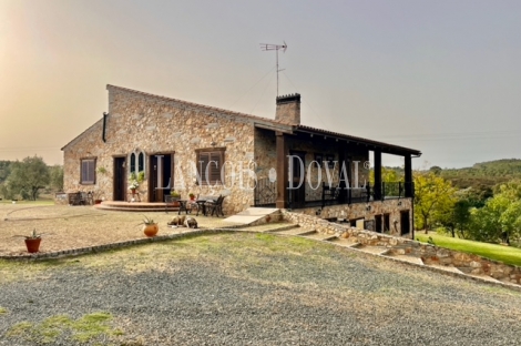 Badajoz. Finca olivar y viñedo en venta. La Codosera, Ideal casa rural