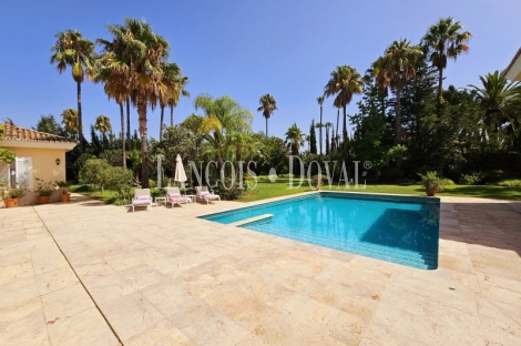 Sotogrande. Exclusiva villa en venta en Reyes y Reinas