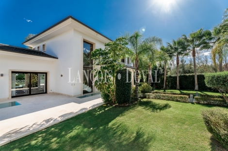 Marbella. Villa de lujo en venta. Nueva Andalucia junto campo de Golf.