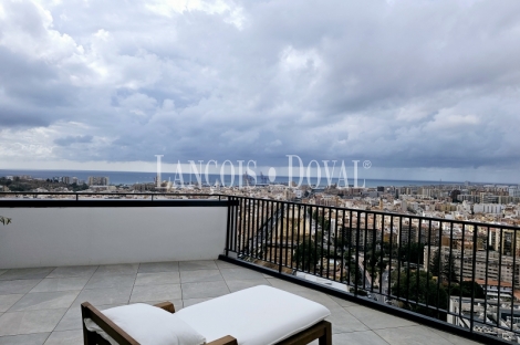 Málaga. Exclusivo ático en venta con vista panorámicas.