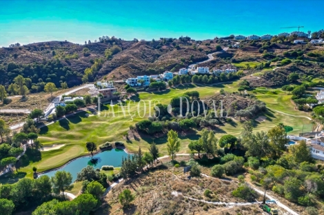 Parcelas en venta en Manilva con vistas al mar. Bahía Las Rocas