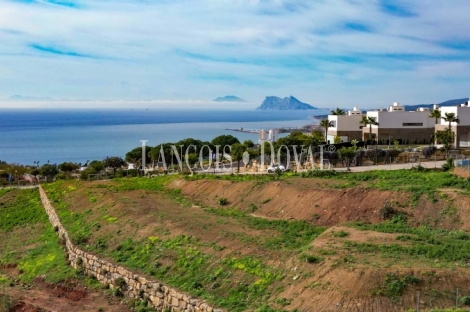 Parcelas en venta en Manilva con vistas al mar. Bahía Las Rocas