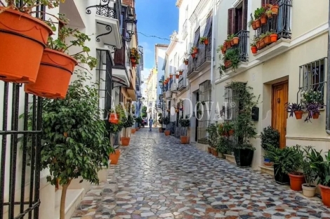 Coín. Casa de pueblo a reformar en venta. Casco antiguo.