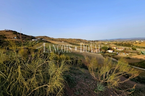 Cortijo en venta para reformar. Cártama. Málaga. 