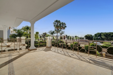 Marbella. Villa exclusiva en venta. Hacienda Las Chapas