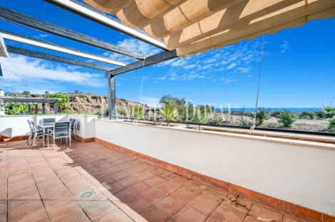 Marbella. Santa Clara golf. Casa adosada en venta.