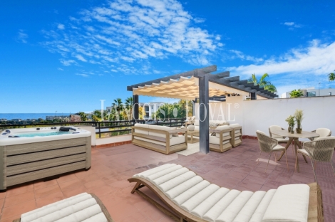 Marbella. Santa Clara golf. Casa adosada en venta.