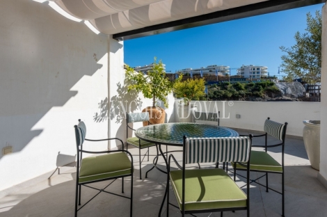 Marbella. La Quinta. Exclusivo apartamento en venta. Vistas al Mar