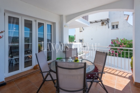 Manilva. La Duquesa. Apartamento en venta con vistas al mar