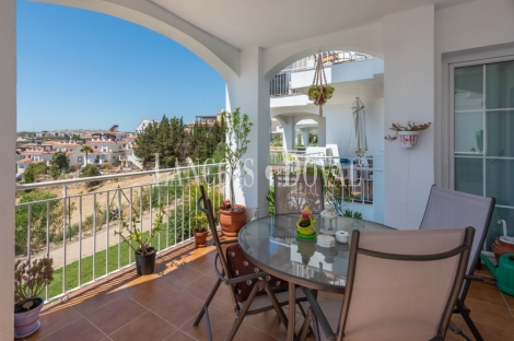 Manilva. La Duquesa. Apartamento en venta con vistas al mar