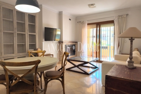 Marbella. Nagüeles. Magnifico apartamento en venta. Piscina y parking.