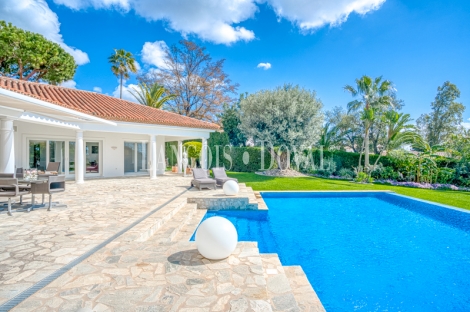 Marbella. Hacienda Las Chapas. Gran Villa en venta con fantásticas vistas al mar