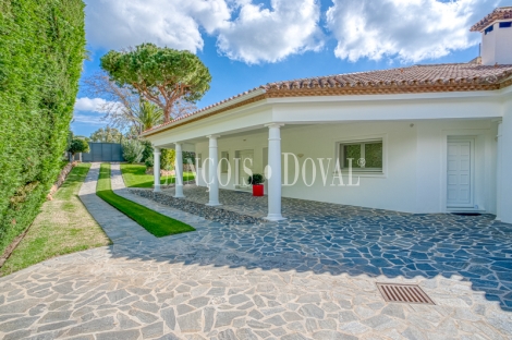 Marbella. Hacienda Las Chapas. Gran Villa en venta con fantásticas vistas al mar