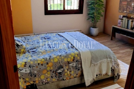 Coín. Chalet Semi Adosado en venta. Piscina comunitaria. Cerca centro.