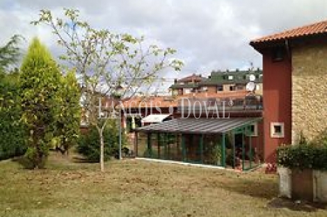 Oviedo. Hotel con encanto en venta.