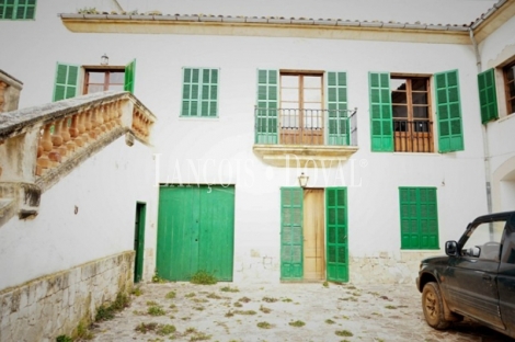 Mallorca. Finca rústica en venta. Bonita possessió mallorquina en María de la Salut.