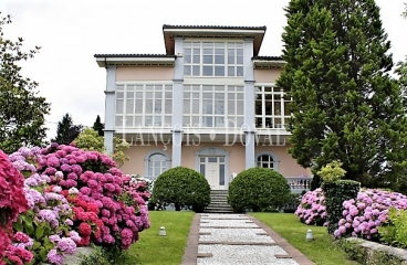 Asturias. Casa de Indianos a la venta. Sevares, Piloña.