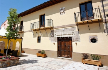 La Rioja. Casa palacio en venta. Edificio de interés histórico en Sotés.