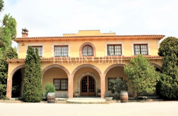 Alt Penedès. Bodega elaboradora de cava en venta. Santa Fe del Penedès. Barcelona.