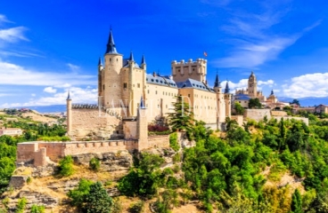 Segovia. Finca rústica y urbana en venta. Perogordo.