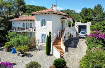 Una exclusiva casa en venta en Olivella. Un lujo cerca de Sitges y Barcelona.