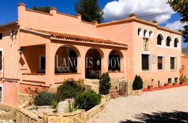 Alicante. Casa rural en venta. Agres. Sierra Mariola