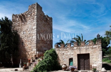 Toledo. Torreón medieval y casa en venta. Mazarambroz.