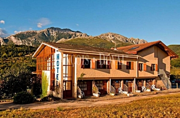 Hotel rural y empresa turismo activo en venta. Picos de Europa. Asturias