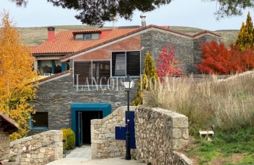 Spa en venta Sierra de Gredos. Ávila. Centro hidrotermal con vivienda.