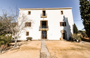 Pineda de Mar. Venta finca y masía del Siglo XV cerca de las Playas. Ideal turismo rural