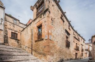 Sepúlveda. Casa palacio señorial en venta ideal eventos o proyecto turístico.